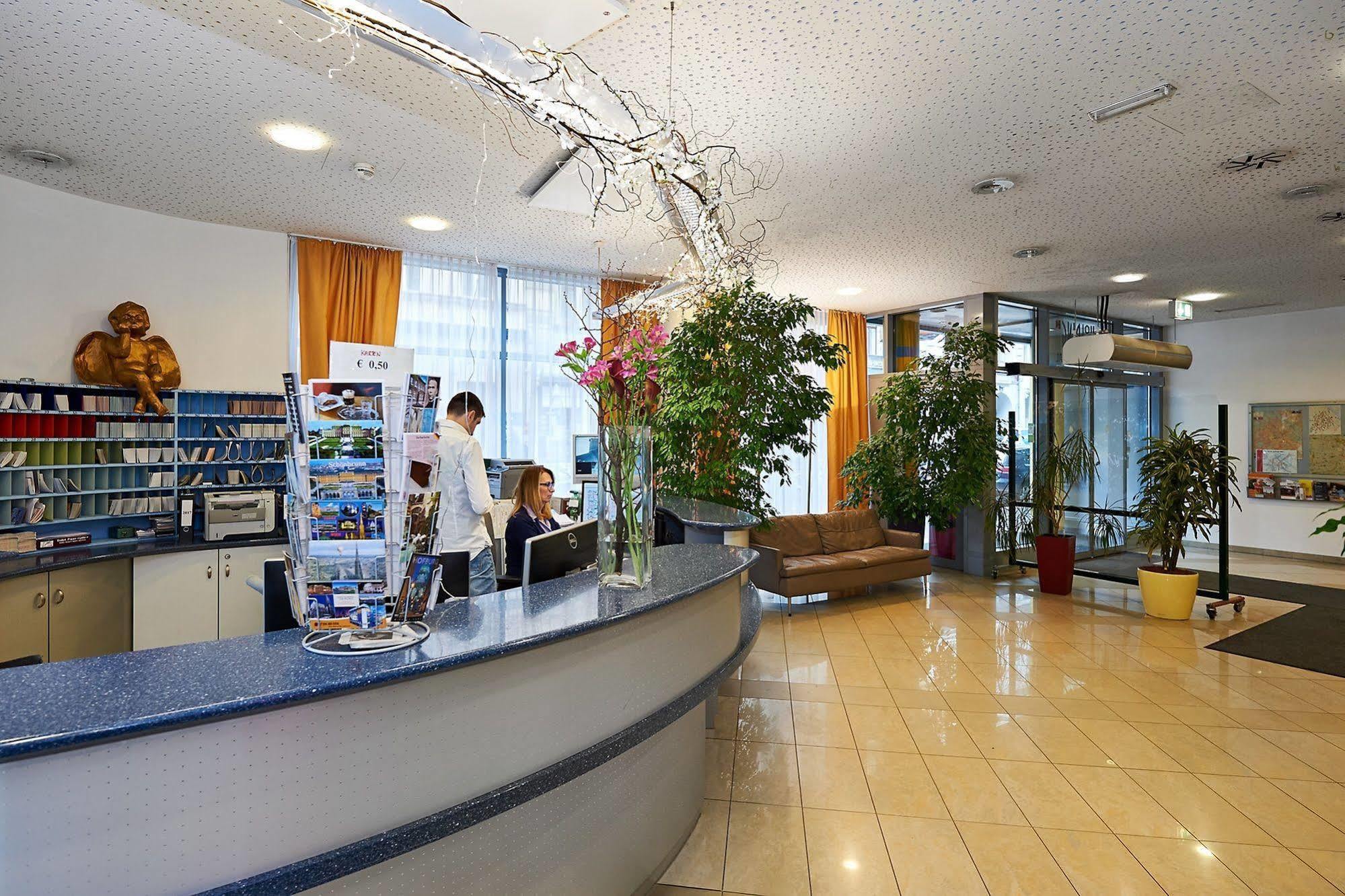 Hotel Kolping Wien Zentral Exterior foto